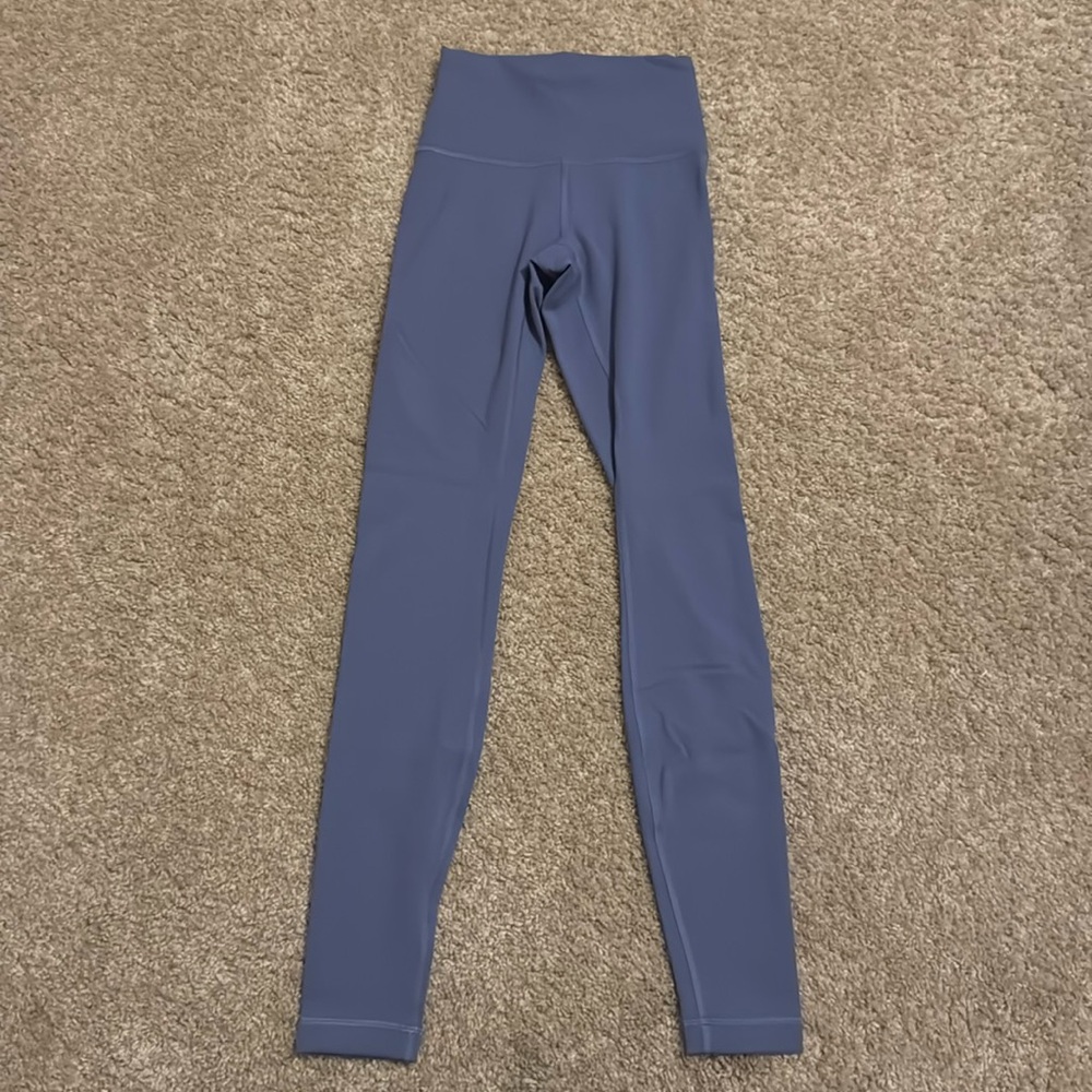 Lululemon Wonder Train size 2 28” (Water Drop)